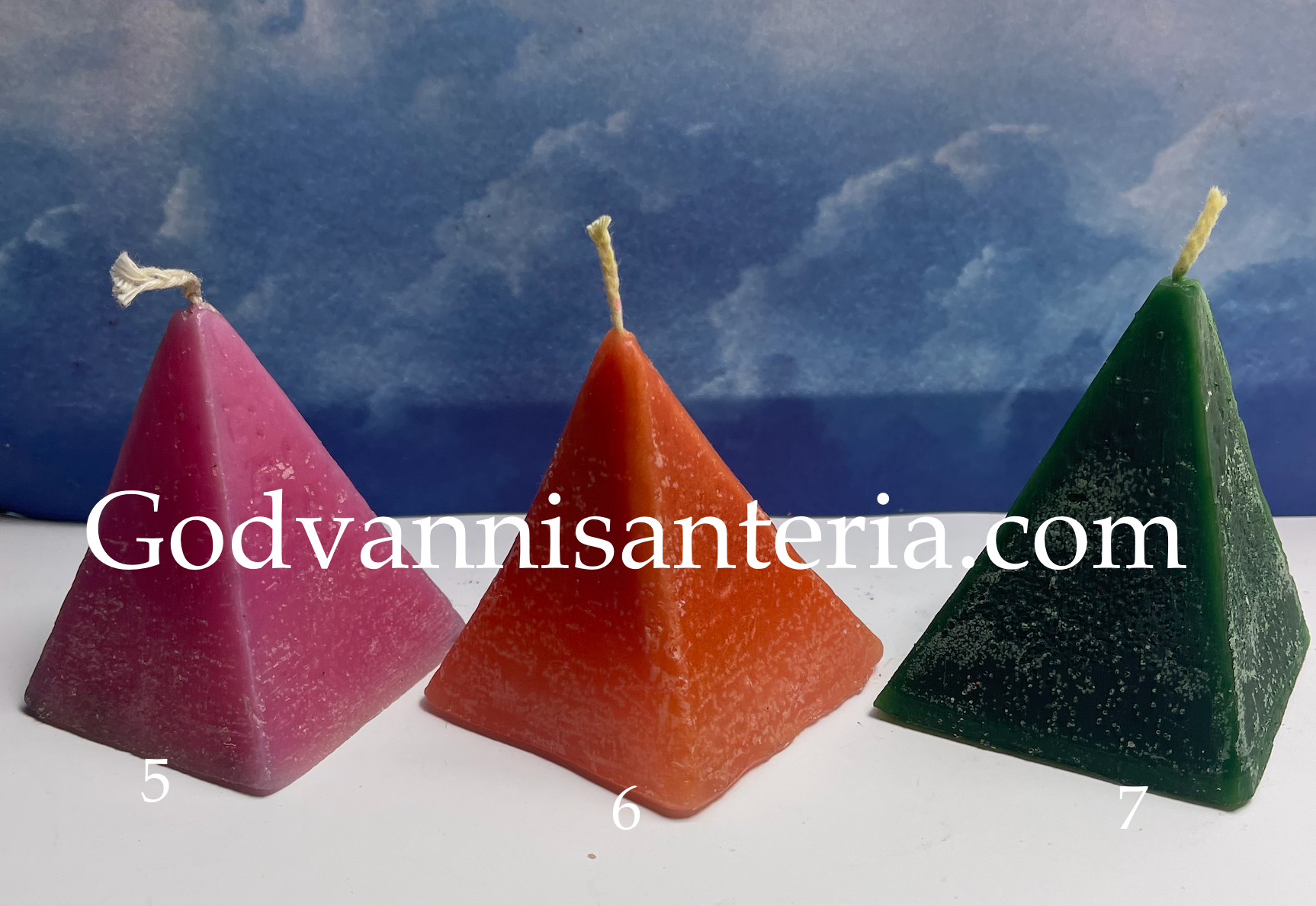 Plain Pyramid Candles/Velas Solidas Piramides
